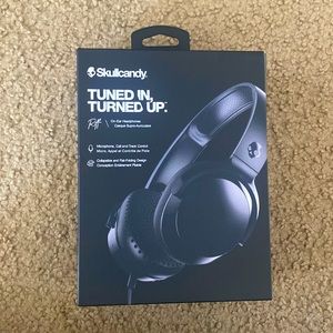 ~ Skullcandy Headphones ~